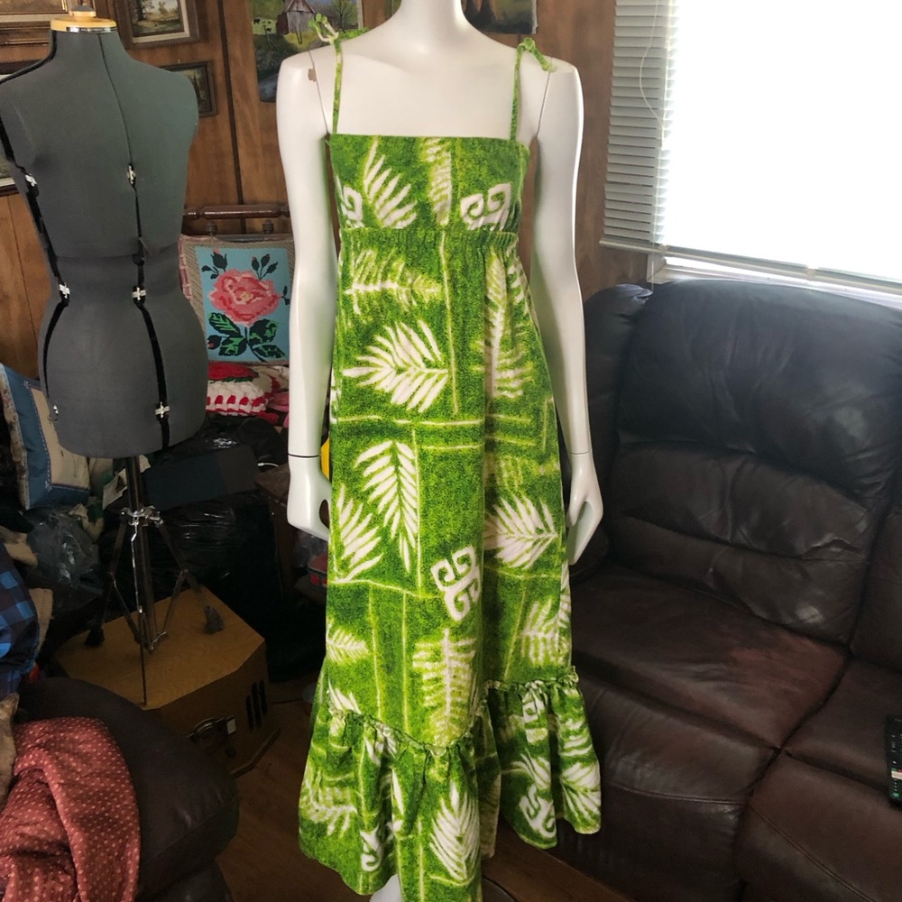 Vintage Hawaiian Pomare Dress